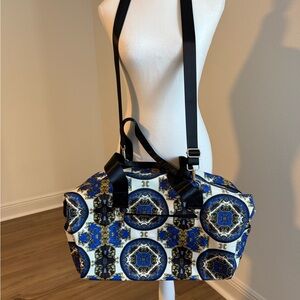 Alice + Olivia Blue and Black Patterned Tote